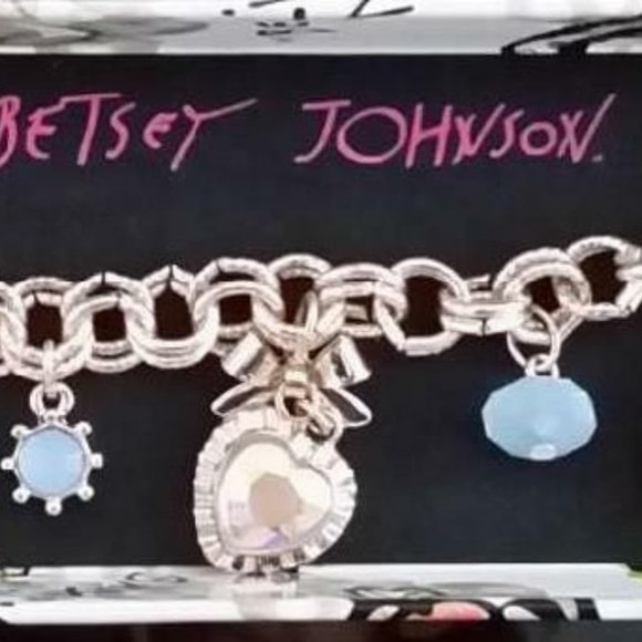 BETSEY  JOHNSON Beaded B13275 Charm Toggle Bracelet - Picture 1 of 4